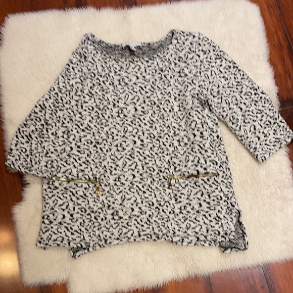Black and Withe Animal print 3/4 sleeve - Picture 1 of 5
